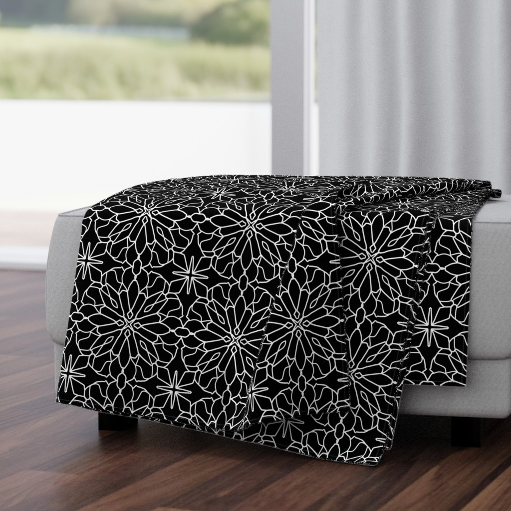 Geometric lace - black and white