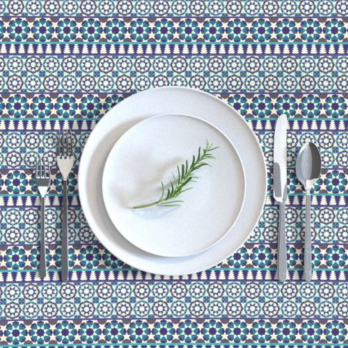 HOME_GOOD_RECTANGULAR_TABLE_CLOTH