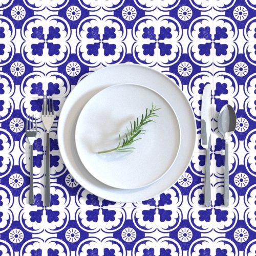 HOME_GOOD_RECTANGULAR_TABLE_CLOTH