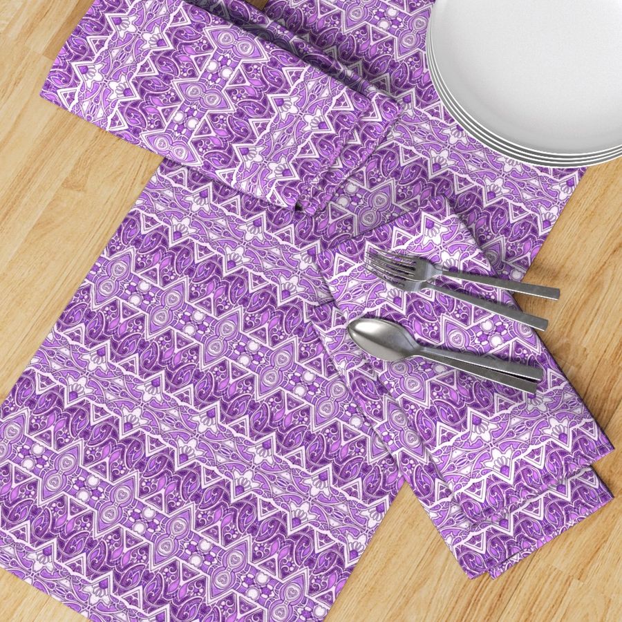 HOME_GOOD_TABLE_RUNNER