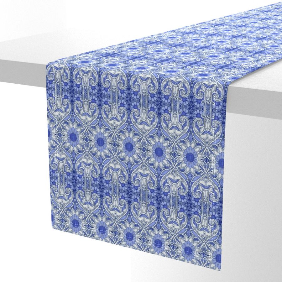 HOME_GOOD_TABLE_RUNNER