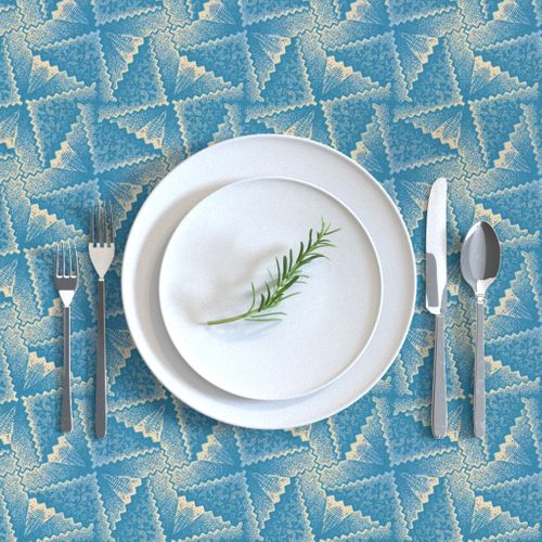 HOME_GOOD_RECTANGULAR_TABLE_CLOTH