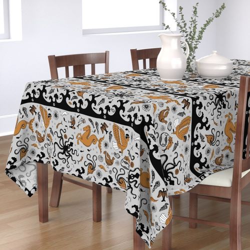 HOME_GOOD_RECTANGULAR_TABLE_CLOTH