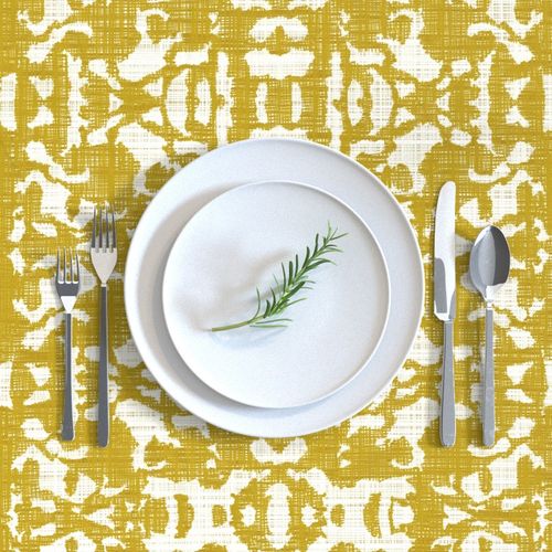 HOME_GOOD_RECTANGULAR_TABLE_CLOTH