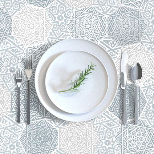 HOME_GOOD_RECTANGULAR_TABLE_CLOTH