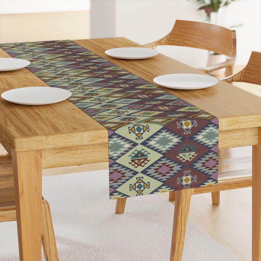 HOME_GOOD_TABLE_RUNNER