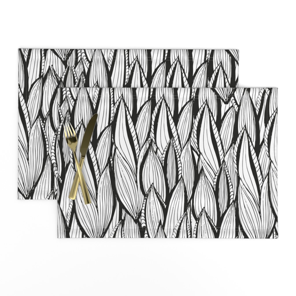 Weaved Black and Whit Kilim Corn Leaves