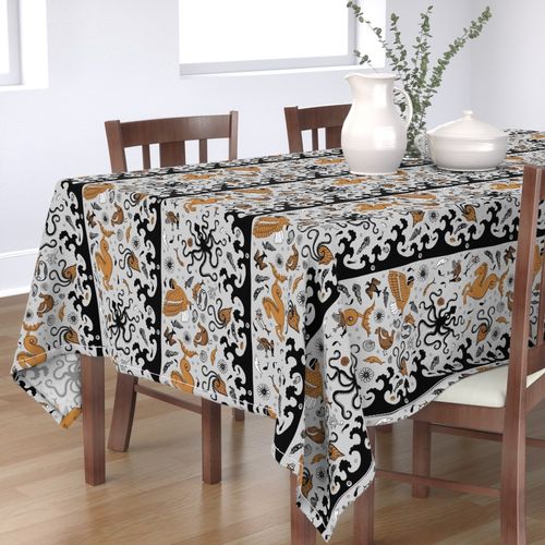 HOME_GOOD_RECTANGULAR_TABLE_CLOTH