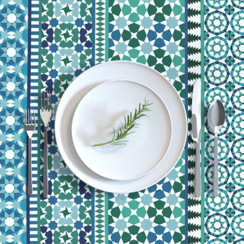 HOME_GOOD_RECTANGULAR_TABLE_CLOTH