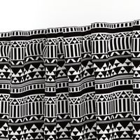 Mountain Stripe Kilim in Black + White