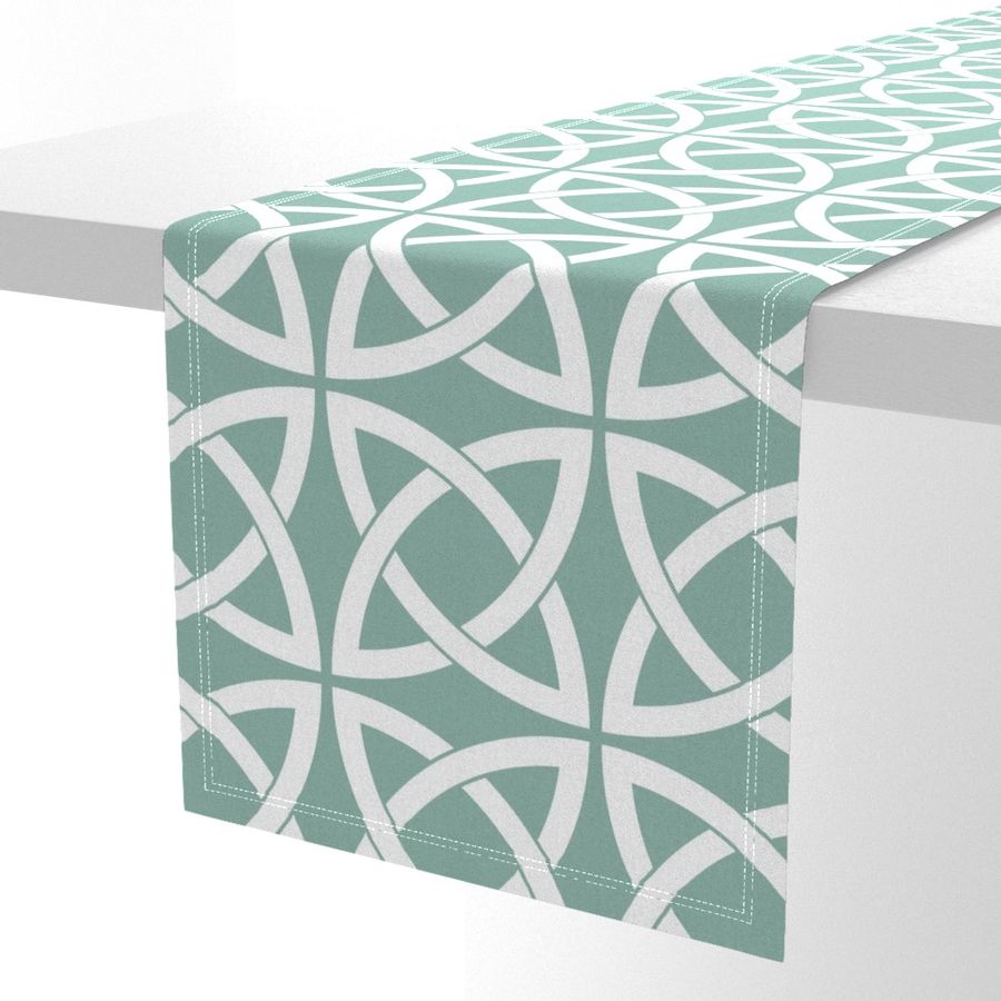 HOME_GOOD_TABLE_RUNNER