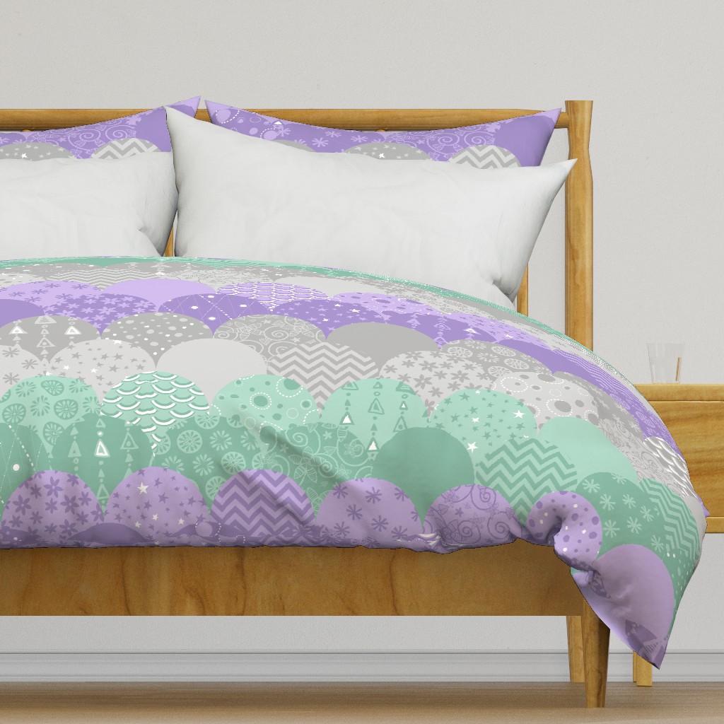 Large Scallop Sea (Purple, Mint, Silver)