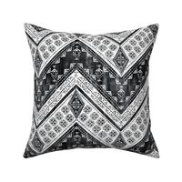 Jirra chevron Black _ White