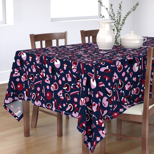 HOME_GOOD_RECTANGULAR_TABLE_CLOTH