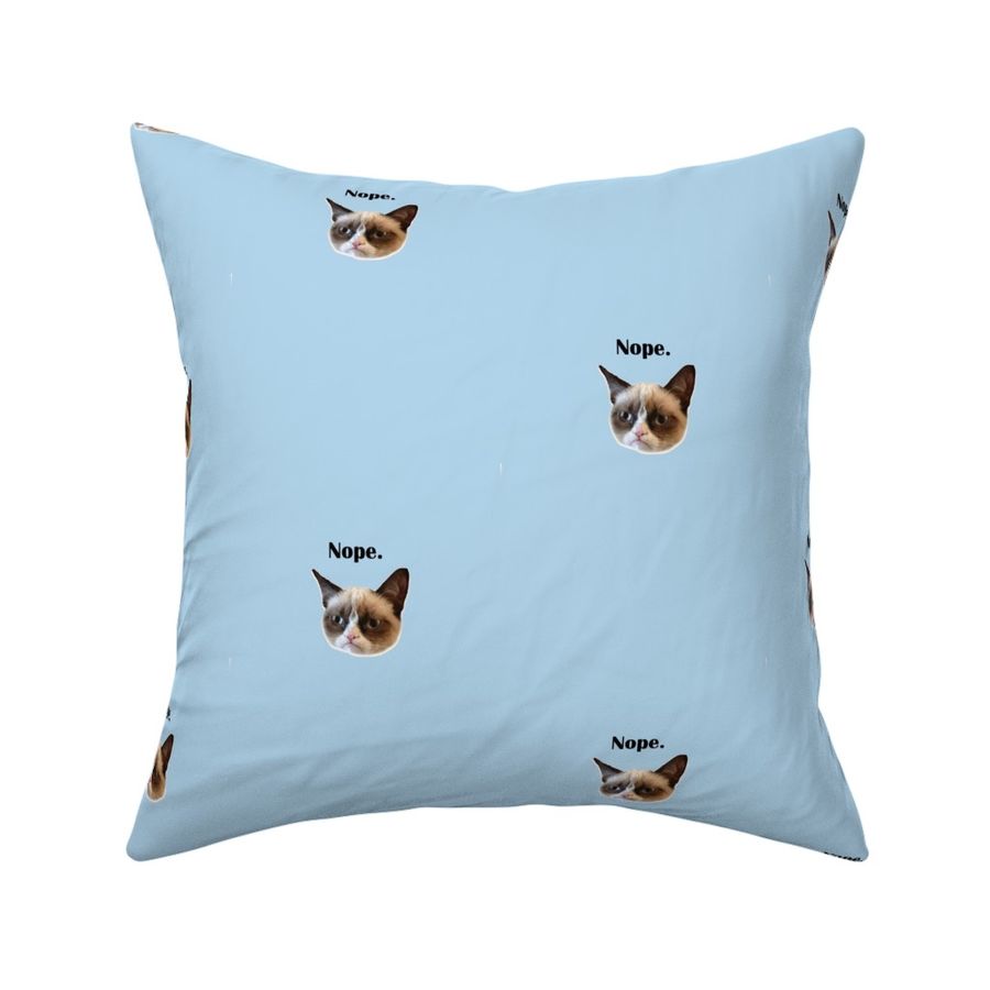 HOME_GOOD_SQUARE_THROW_PILLOW