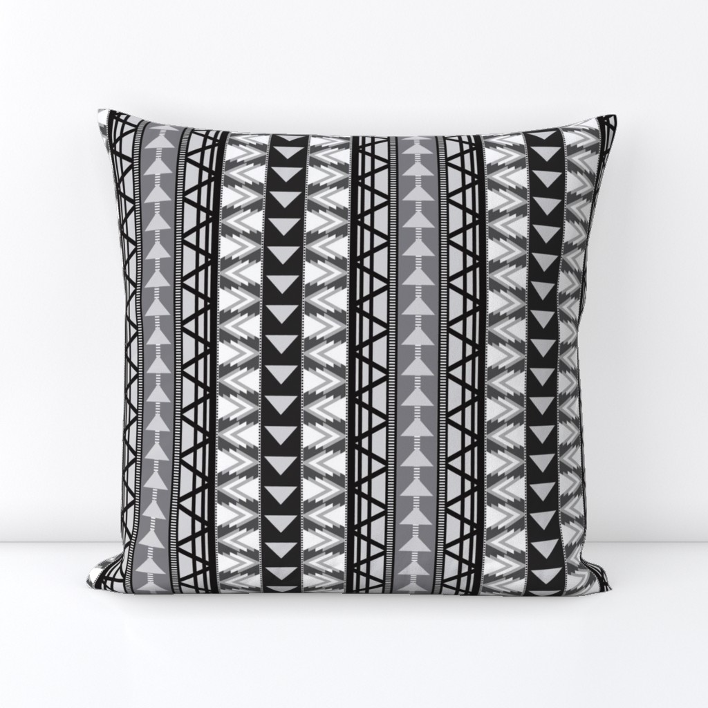 Triangle Kilim in Grayscale