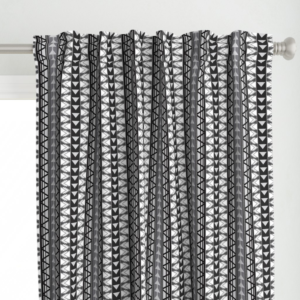 Triangle Kilim in Grayscale