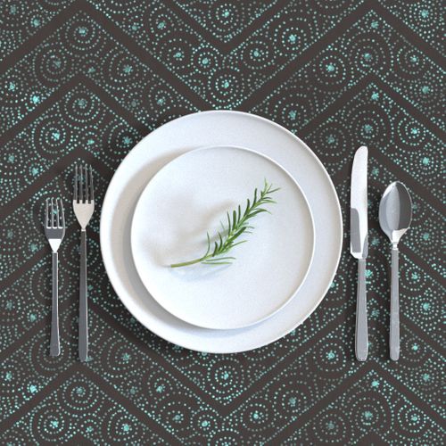 HOME_GOOD_RECTANGULAR_TABLE_CLOTH