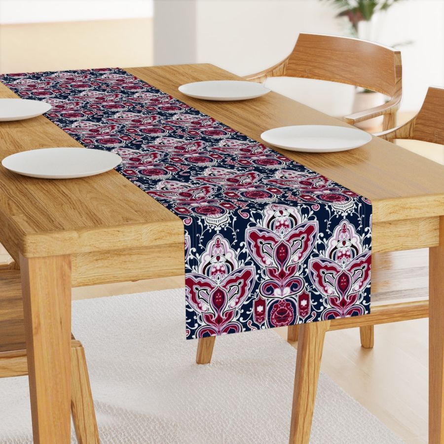 HOME_GOOD_TABLE_RUNNER