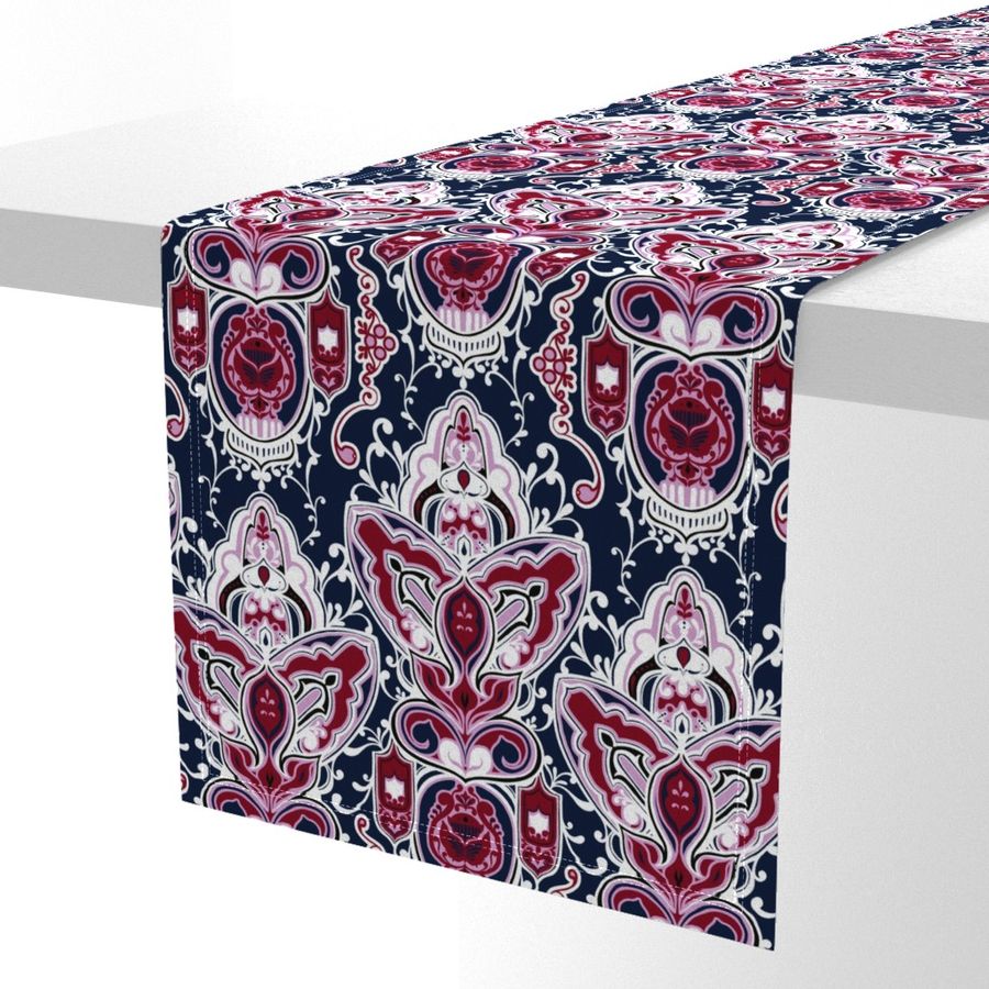 HOME_GOOD_TABLE_RUNNER