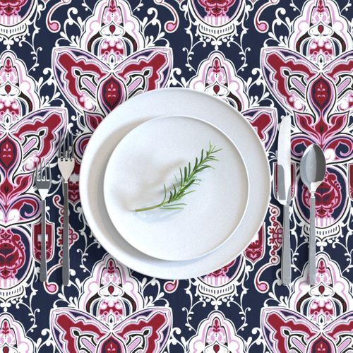 HOME_GOOD_RECTANGULAR_TABLE_CLOTH