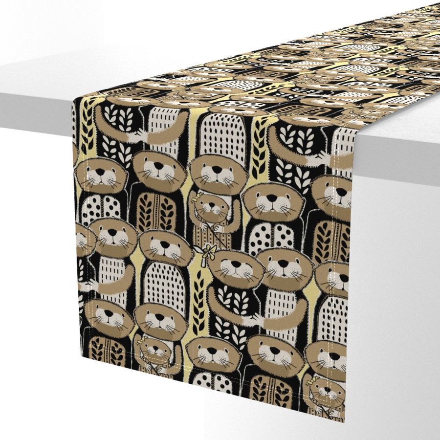 HOME_GOOD_TABLE_RUNNER