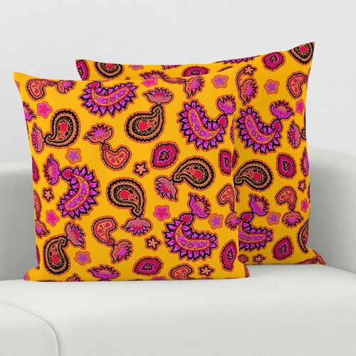 HOME_GOOD_SQUARE_THROW_PILLOW