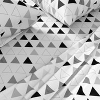 Black & white triangles 90 deg 