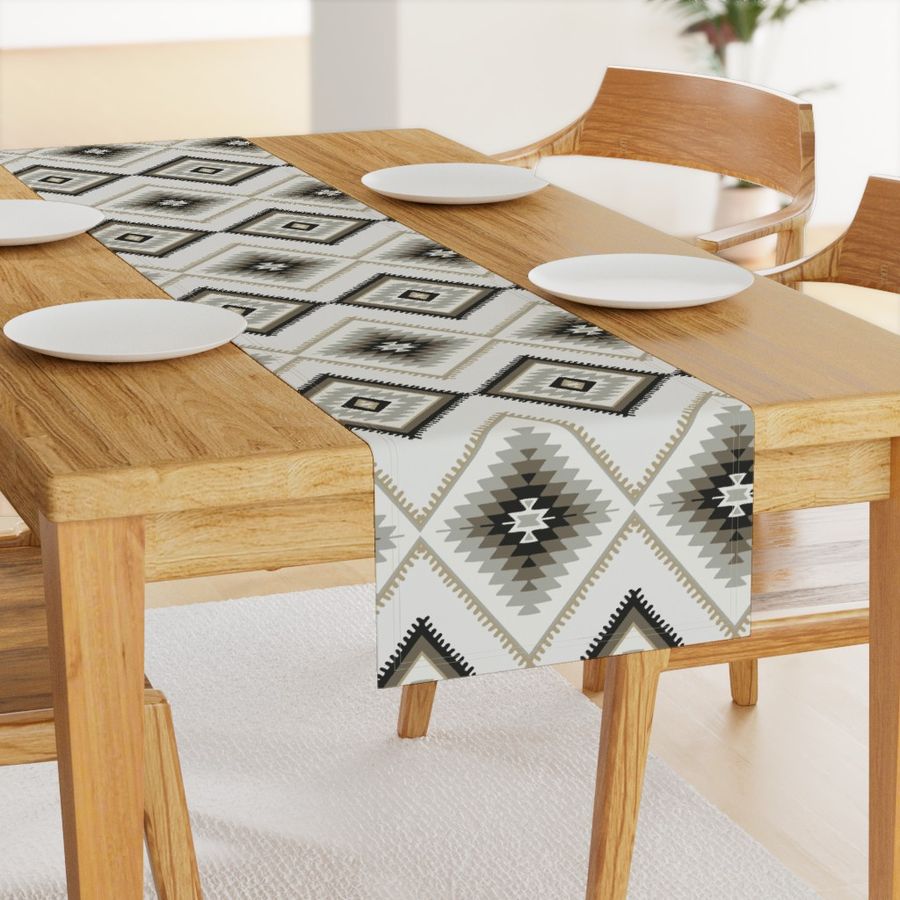 HOME_GOOD_TABLE_RUNNER