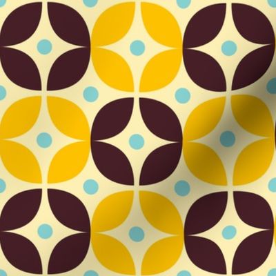 Geometric Pattern: Stylised Flower: Yellow/Brown