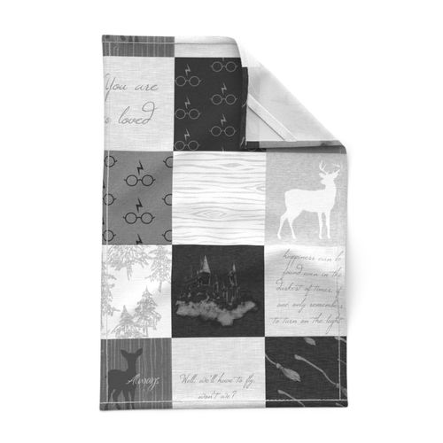 Always Quilt- Monochrome Black And White - wizard quilt