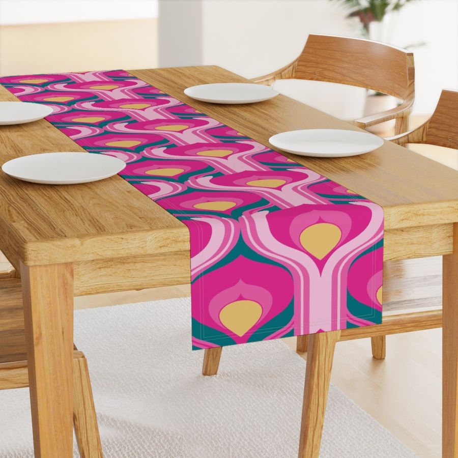 HOME_GOOD_TABLE_RUNNER