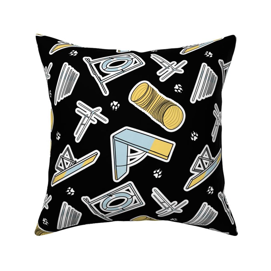 HOME_GOOD_SQUARE_THROW_PILLOW