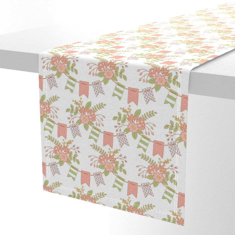 HOME_GOOD_TABLE_RUNNER