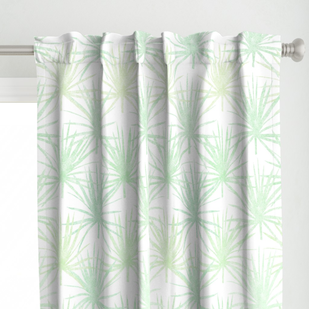 Saw Palmettos Green On White Jumbo 150L