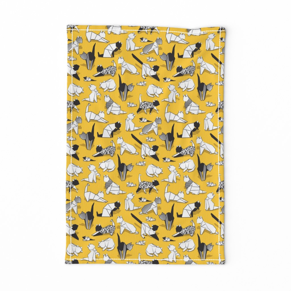 Small scale // Origami kitten friends // sunglow yellow background paper cats