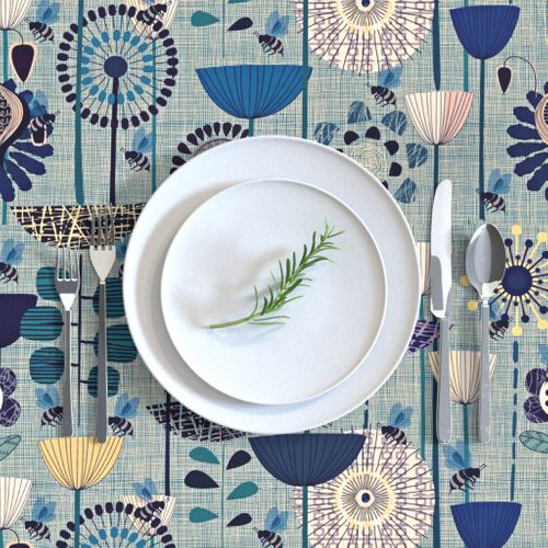 HOME_GOOD_RECTANGULAR_TABLE_CLOTH