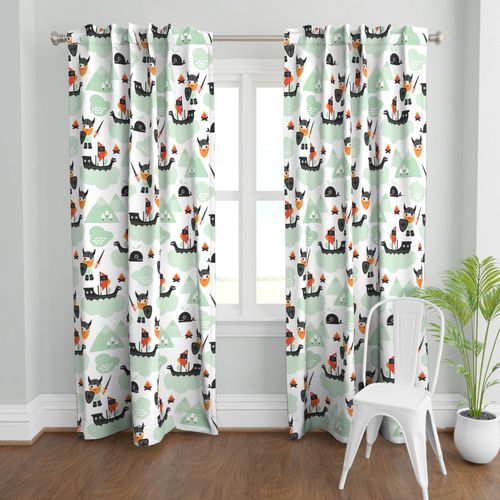 HOME_GOOD_CURTAIN_PANEL