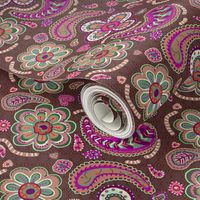 Pulchritudinous Paisley