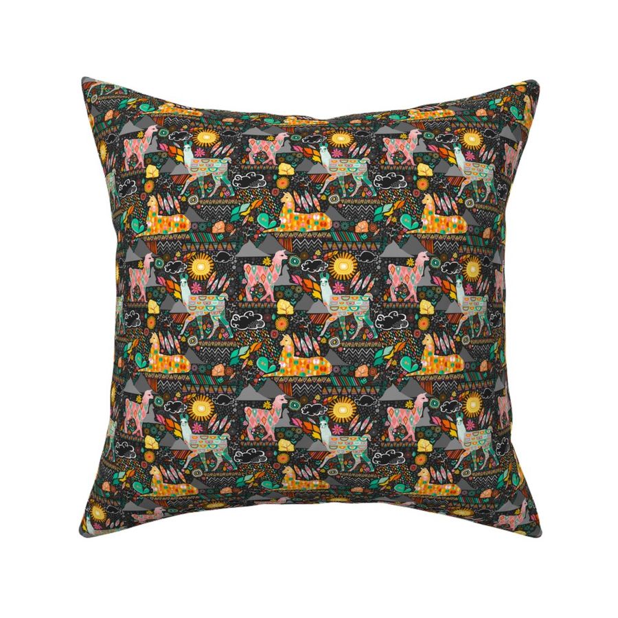 HOME_GOOD_SQUARE_THROW_PILLOW