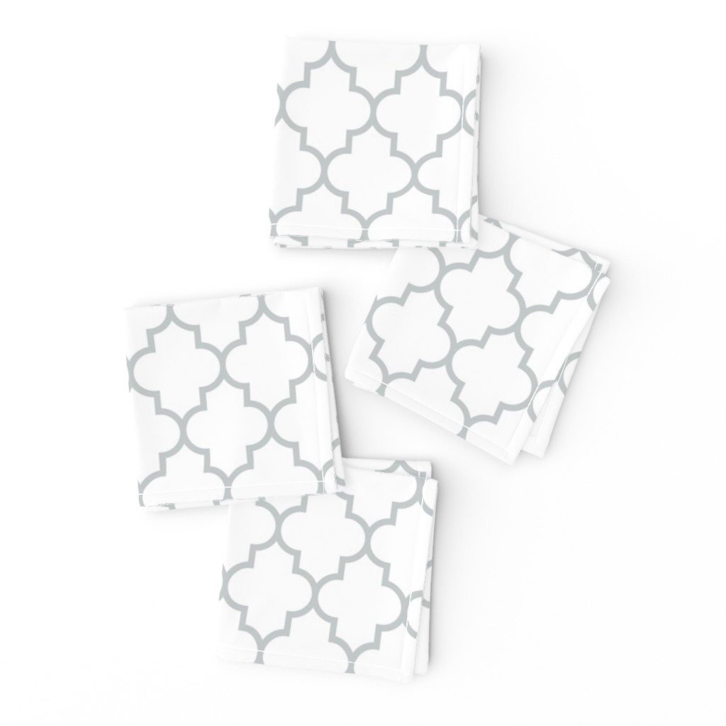 quatrefoil MED sterling grey on white