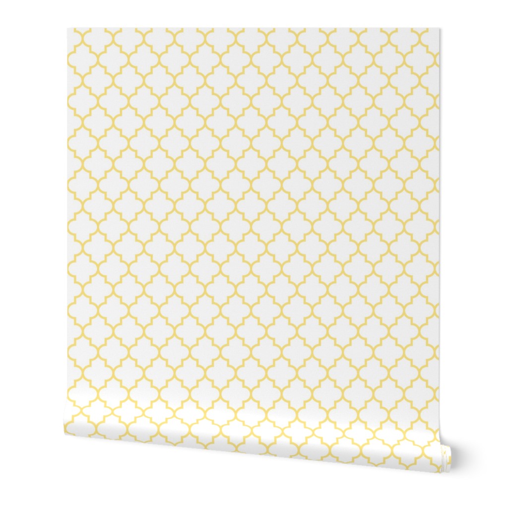 quatrefoil MED sunshine yellow on white