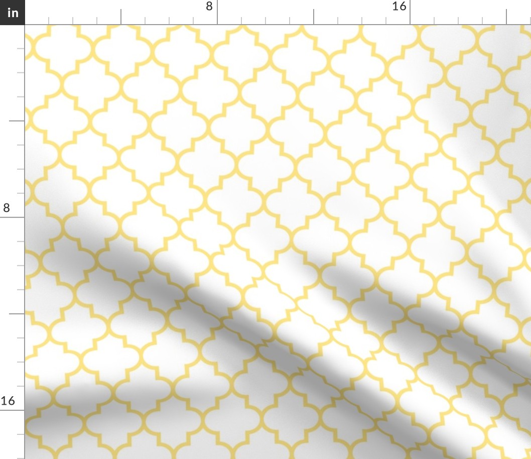 quatrefoil MED sunshine yellow on white