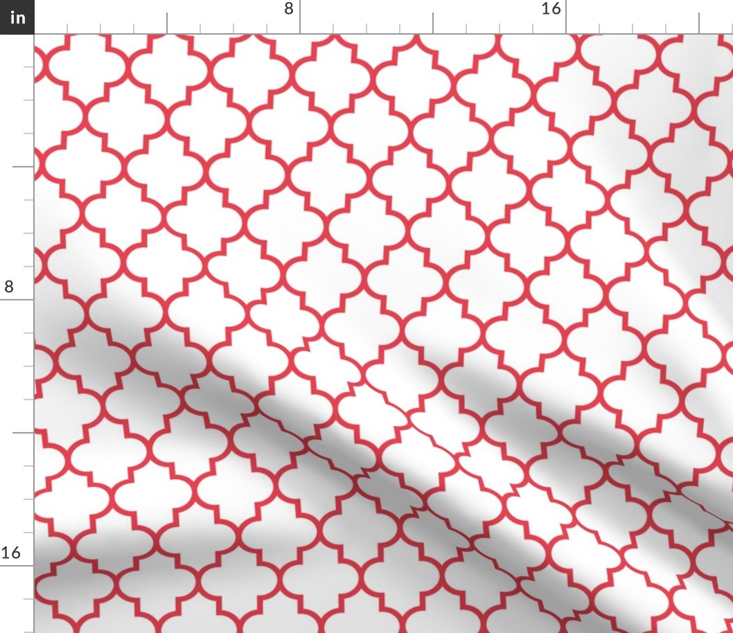 quatrefoil MED bold coral on white