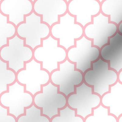 quatrefoil MED light pink on white