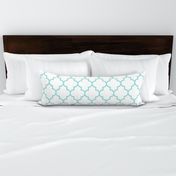 quatrefoil LG light teal on white