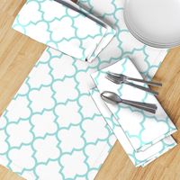 quatrefoil LG light teal on white