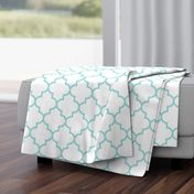 quatrefoil LG light teal on white