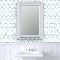 quatrefoil LG light teal on white