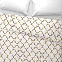 quatrefoil LG caramel on white